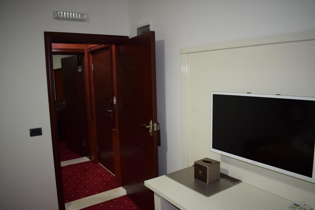 Petriti & Spa Ulcinj Exterior photo